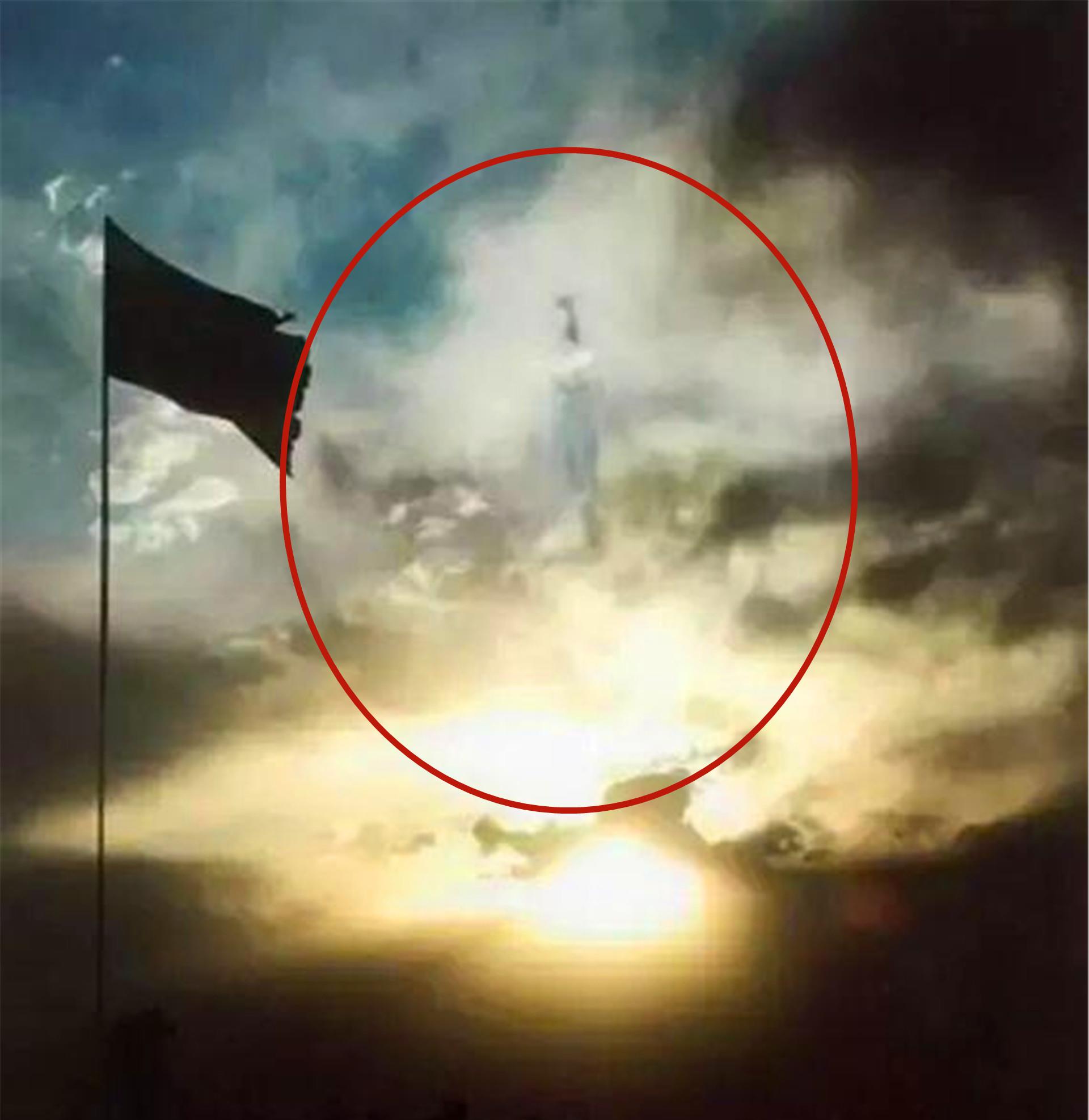 昆仑山上有神仙在渡劫?科学家不相信,不过有目击者拍下了照片