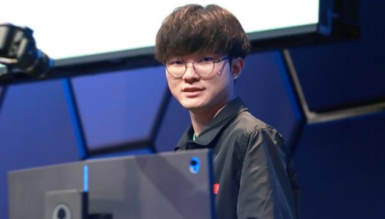 Faker韩服开地图炮：在韩服摆烂的都是中国选手，没见过<a href=