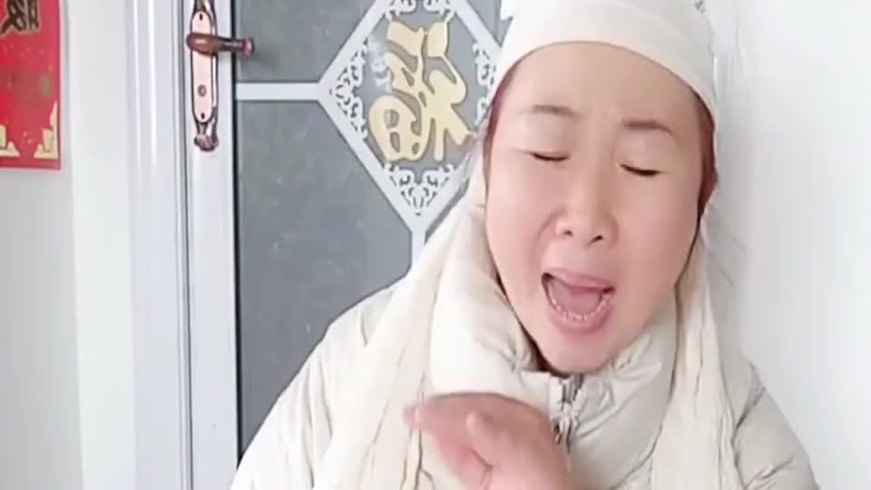 大姐学唱地方戏十二月哭妈哭得肝肠寸断真是闻者落泪