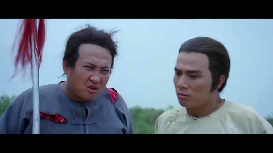 刘家荣太逗了为了不让洪金宝拿到枪也是使出九牛二虎之力了