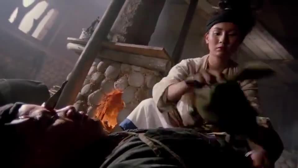 龙门客栈表面是正经声音,其实卖的是人肉包子,刁不遇的刀太快了