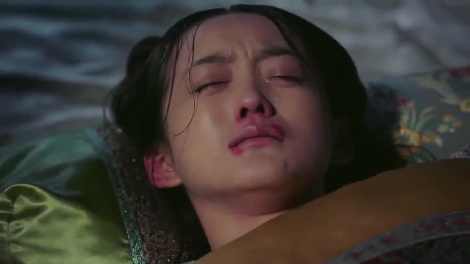 如懿传甄嬛得知玫贵人生下死胎脸色大变怒斥白辛苦了一场