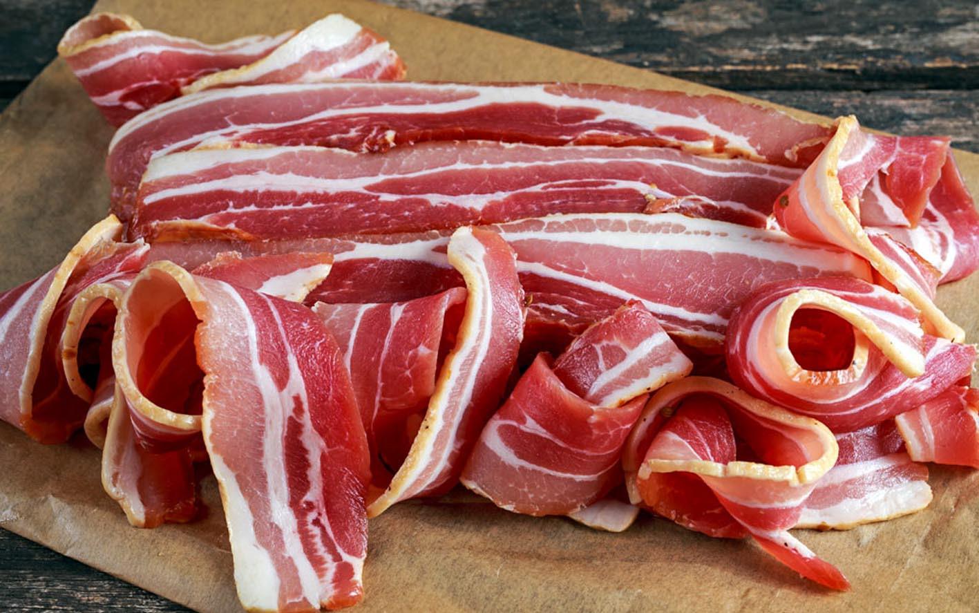 "培根肉"到底是啥肉?知道原料和做法后,你还能给家人吃吗?