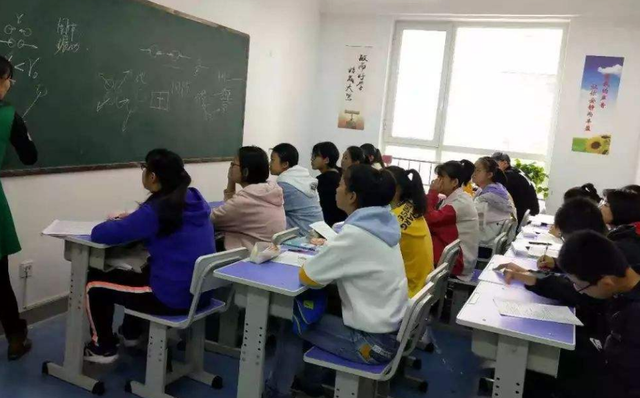 从计入到纳入,河南中小学生寒假拒绝学科类培训承诺书改了三个字休闲区蓝鸢梦想 - Www.slyday.coM 从计入到纳入,河南中小学生寒假拒绝学科类培训承诺书改了三个字休闲区蓝鸢梦想 - Www.slyday.coM