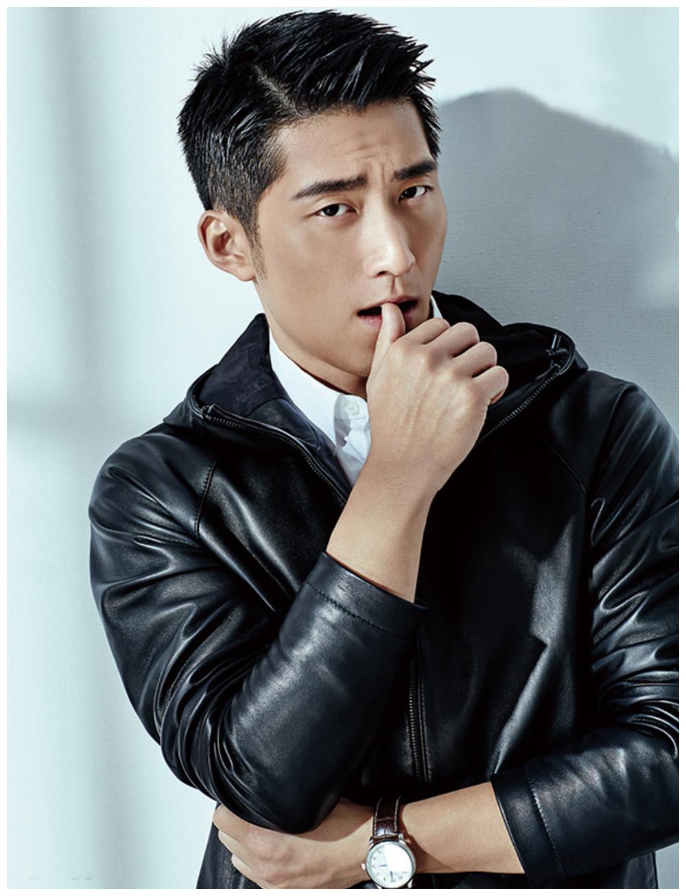 新婚窦骁给朋友当伴郎