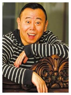 63岁潘长江粉碎性骨折瘫痪坐轮椅晚上21点导演写信道歉