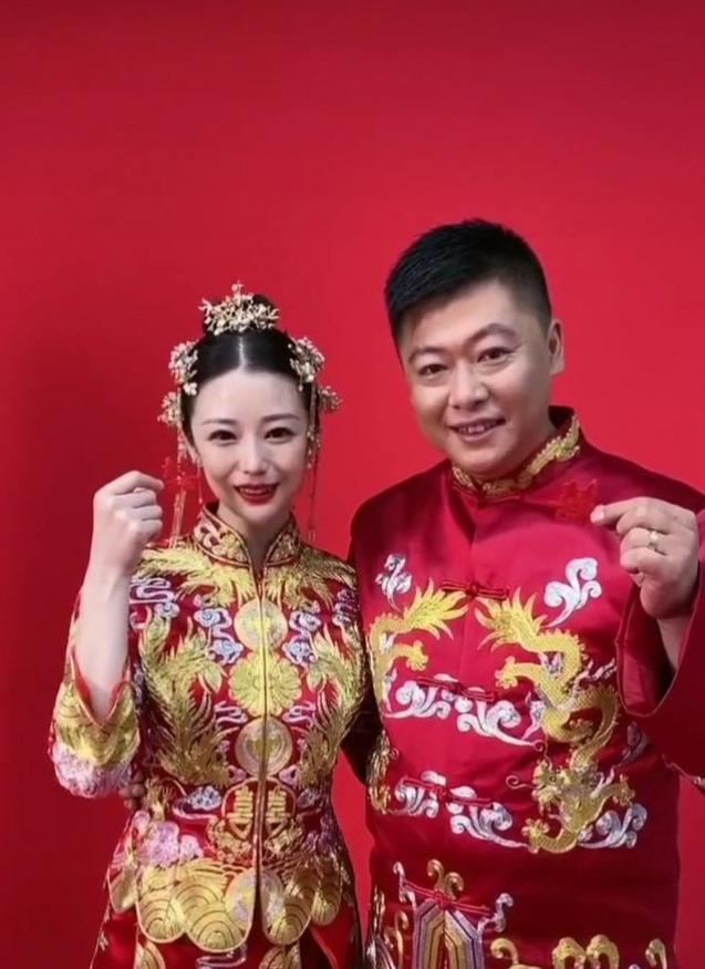 乡村爱情谢永强拍婚纱照小12岁娇妻长得不如王小蒙