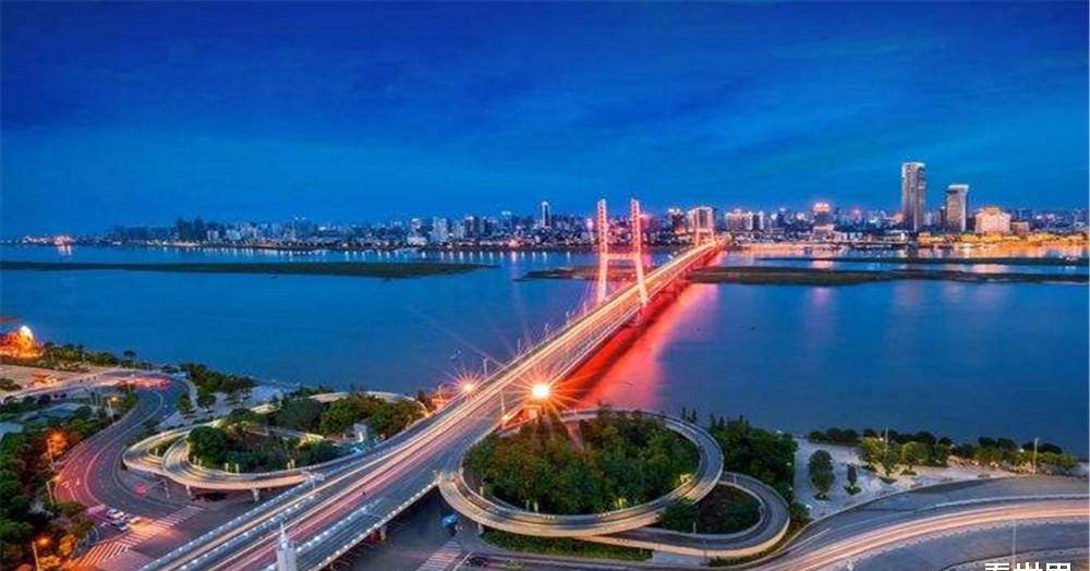 江西城市gdp_中国城市GDP排名2020年排行榜：2020上半年GDP出炉14省经济增长...