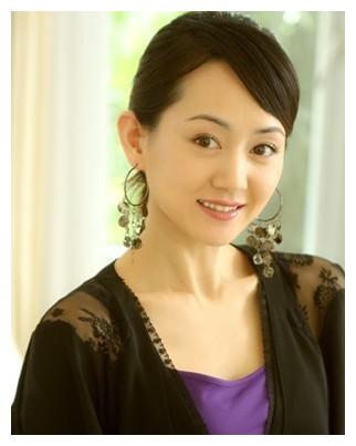 40岁"白佳莉"张定涵,与二婚55岁丈夫因戏生情,如今淡出荧屏