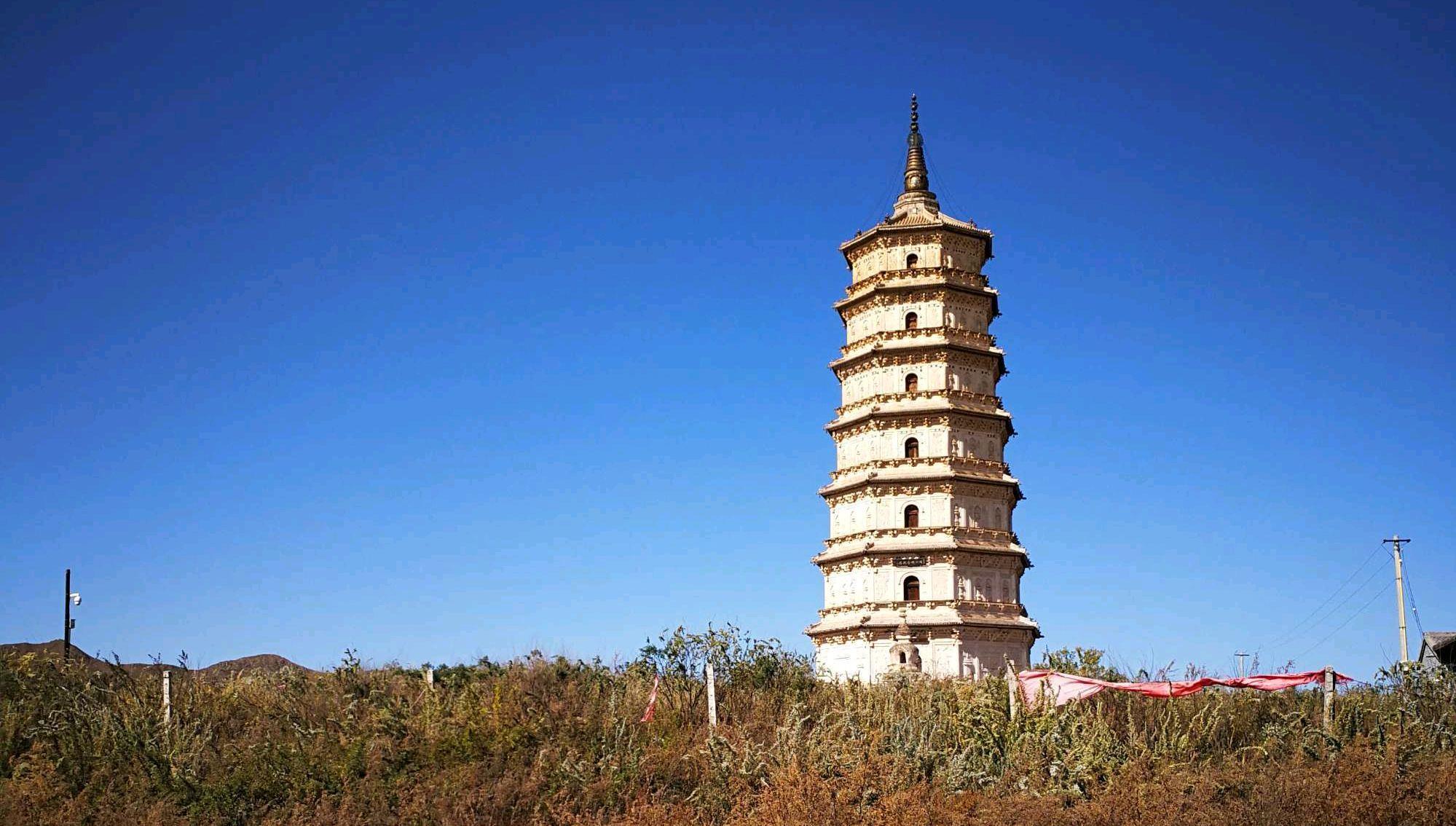 赤峰千年古塔:"庆州白塔",东北地区独特的阁楼式古塔