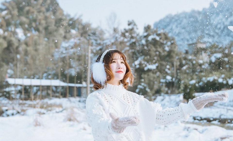 清纯美女徐cake雪地迷人写真照