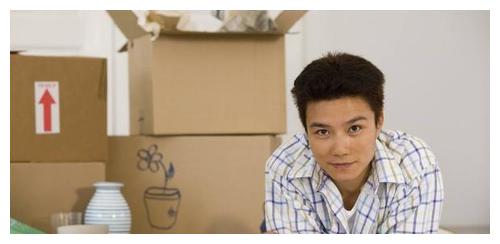 带胖女友回家遭爸妈无情反对，2年后民政局偶遇，我悔断肠休闲区蓝鸢梦想 - Www.slyday.coM