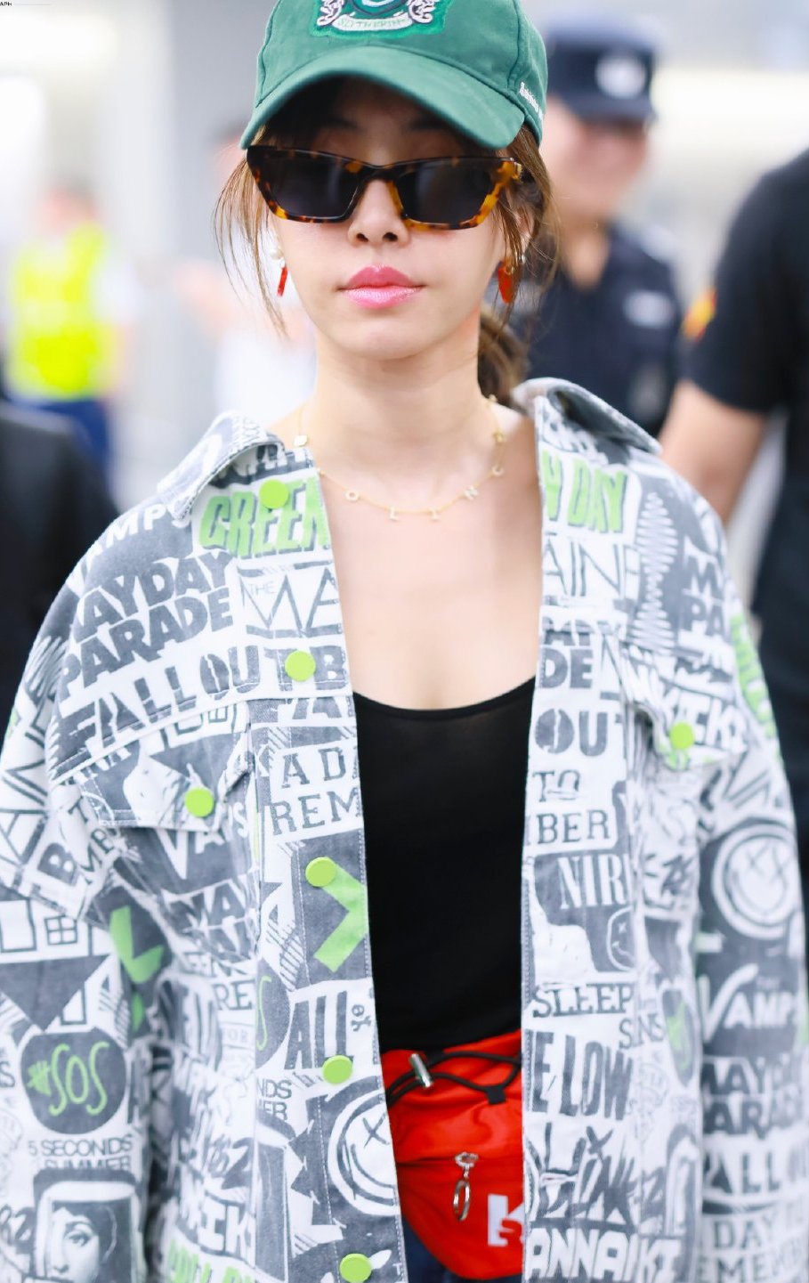 156cm蔡依林穿短裤秀身材39岁依旧少女感足