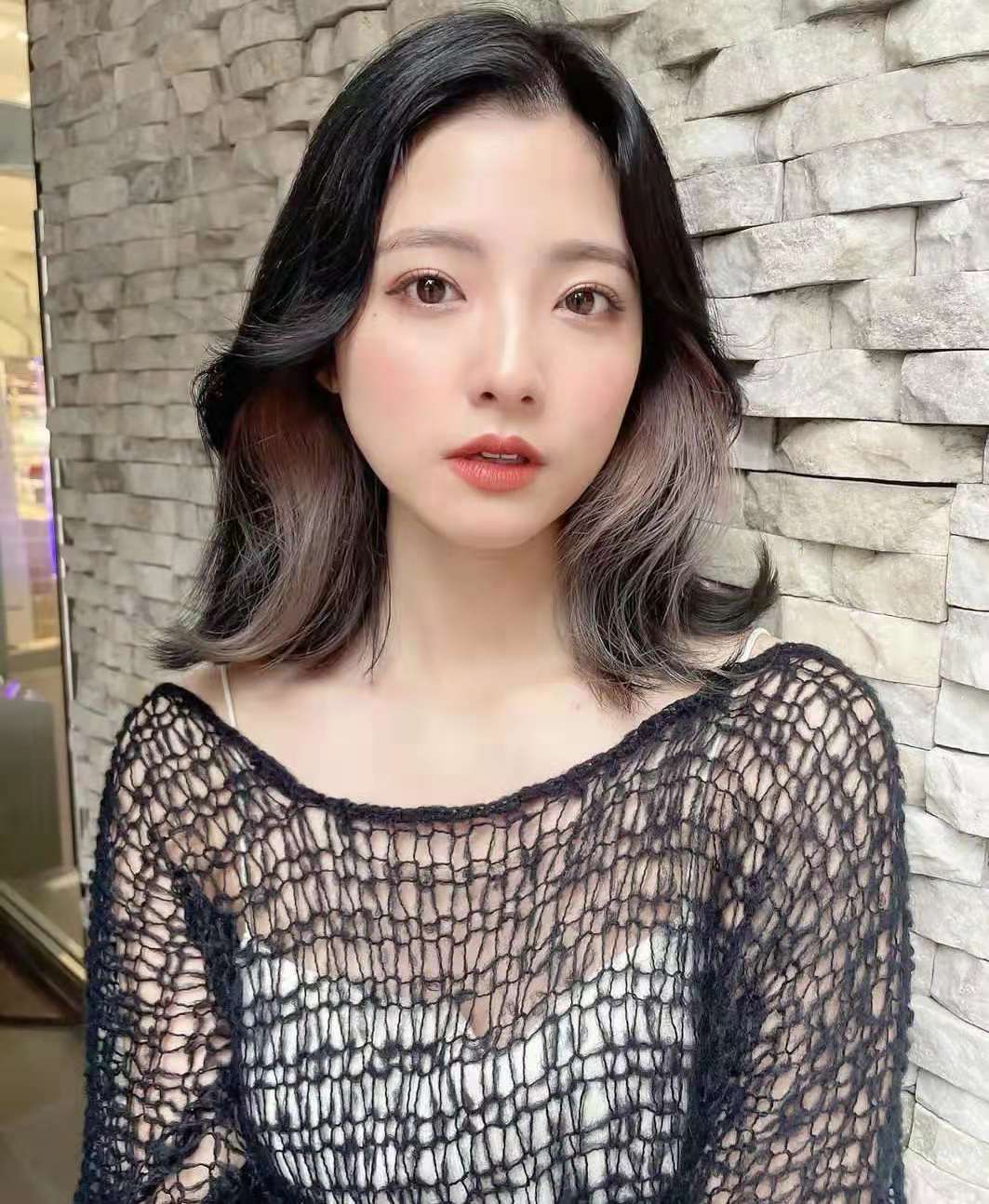 2021最火的"鱼尾烫"锁骨发,适合圆脸方脸女士,简约时尚又高级|发型