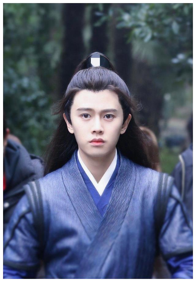 一眼万年的男艺人古装扮相,罗云熙排名第一,鹿晗成毅均在榜单