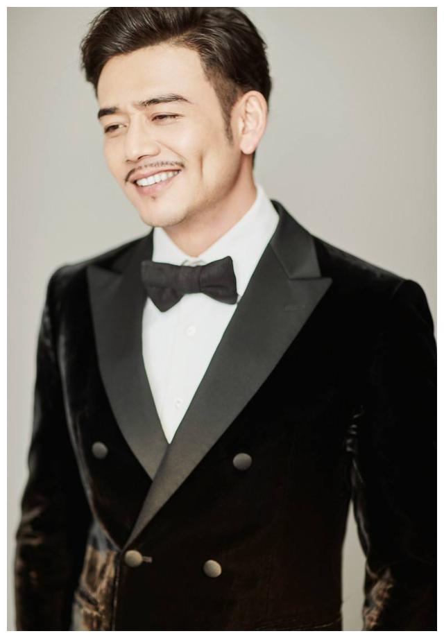 酒窝男明星大pk(二),都说有酒窝的人专情,他们真的专情么__财经头条