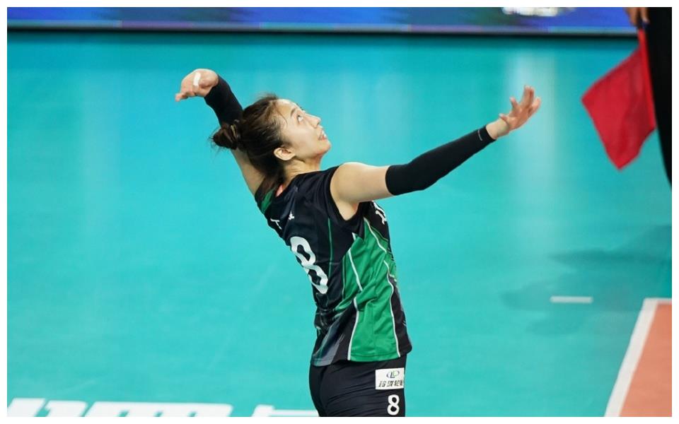 替补意外撞伤,丁霞提前下班未果斩获7分,扣球成功率达100%