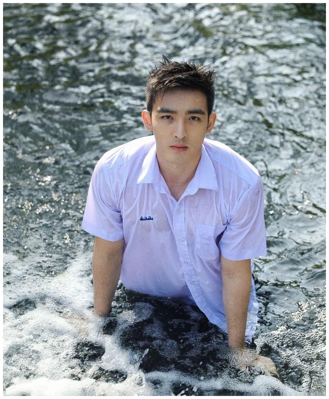 网红男模毛若懿进组巴清传剧组补拍高云翔的角色