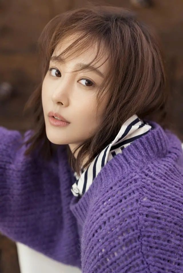 女星李纯靓丽写真:美丽动人,风采依旧!