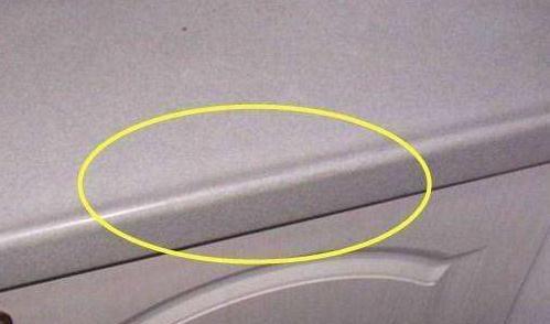 越来越多人在橱柜台面安装挡水条了,这4个优点很实用