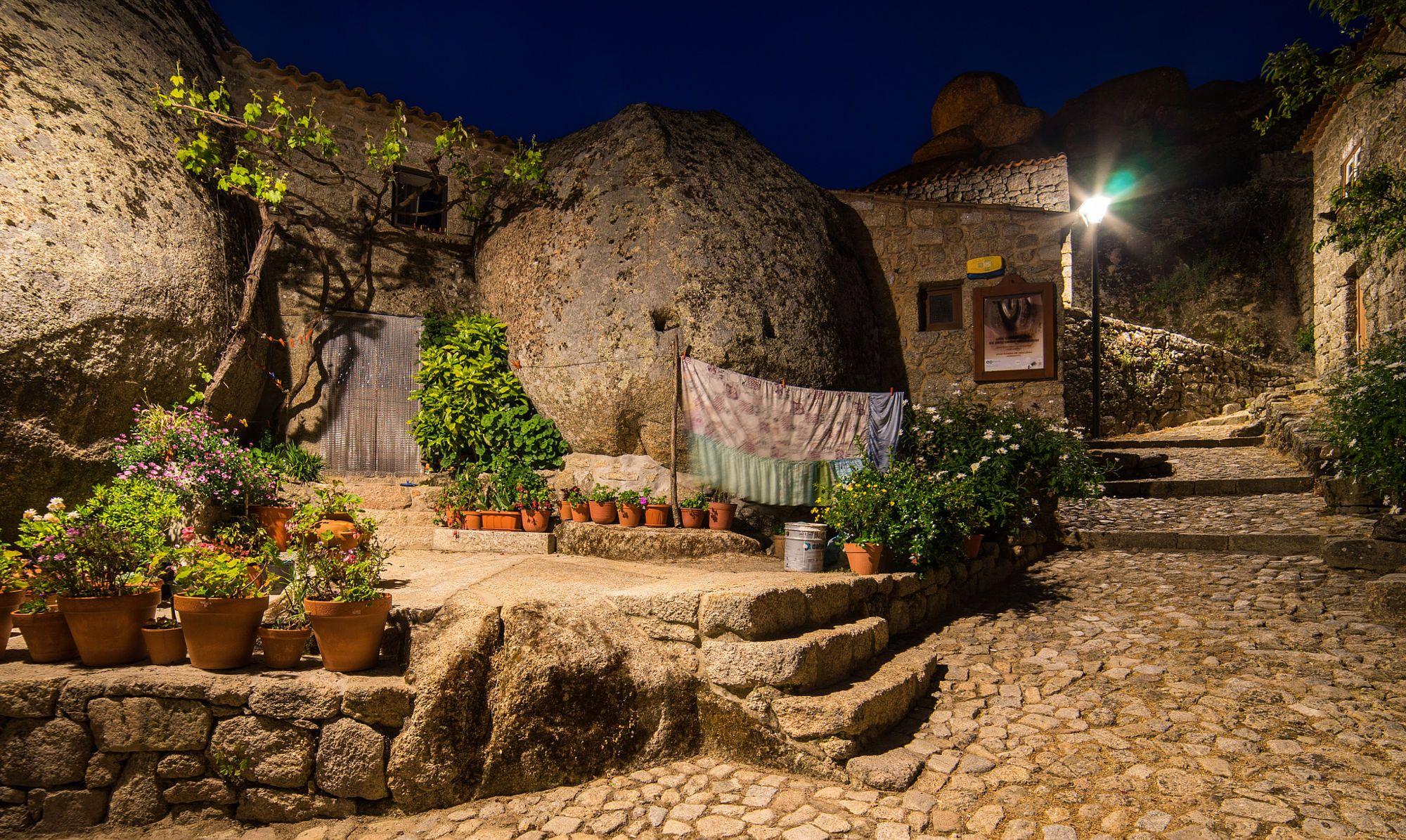 这个葡萄牙小镇虽不是很有名,却是世界上最独特的地方之一