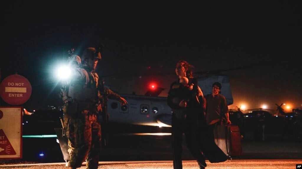 拜登总统：美军将留在阿富汗撤离美国人休闲区蓝鸢梦想 - Www.slyday.coM