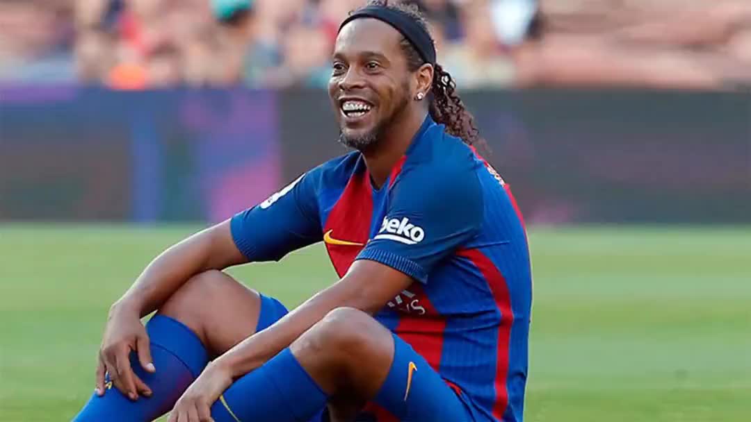 小罗:胖到变形又如何,哥们永远都是球场上最靓的仔