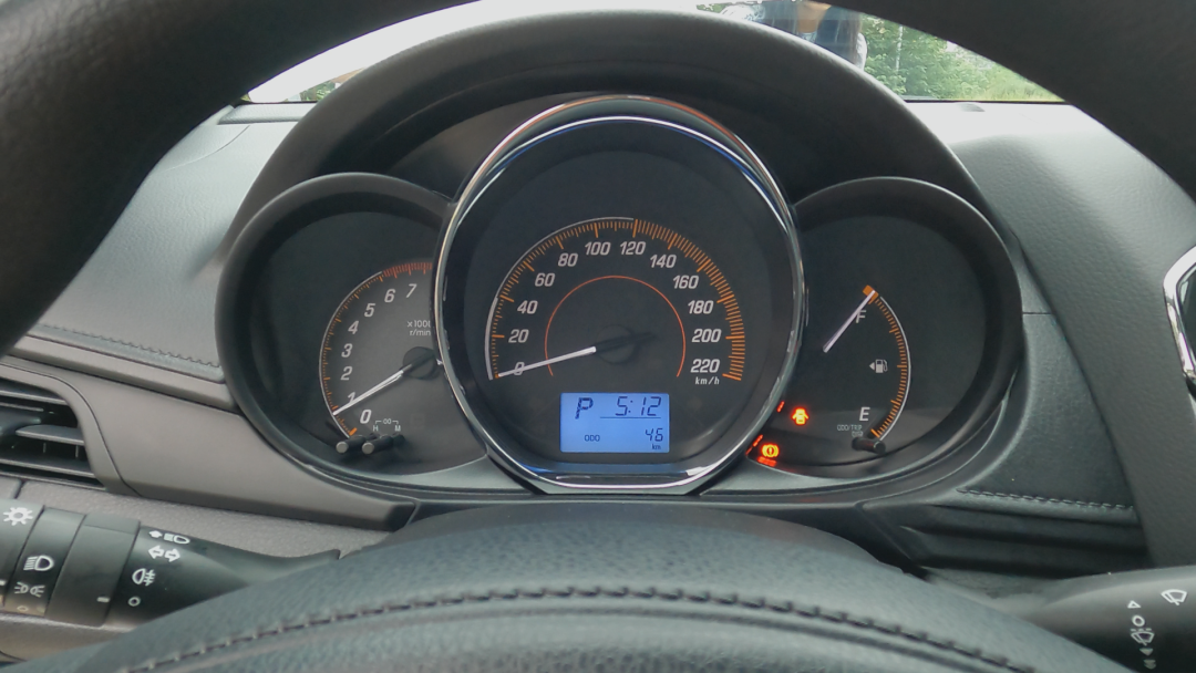 高转速会伤发动机吗该不该大脚油门呢车子真没有那么娇气