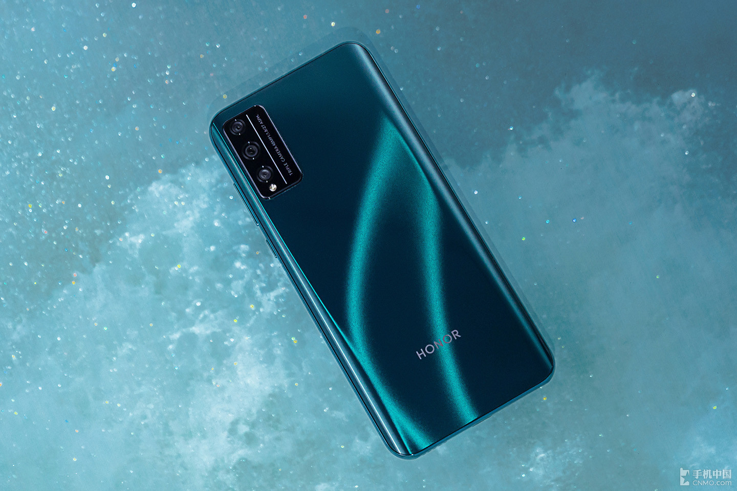 荣耀play4tpro图赏不止麒麟810全身亮点打造超级玩家