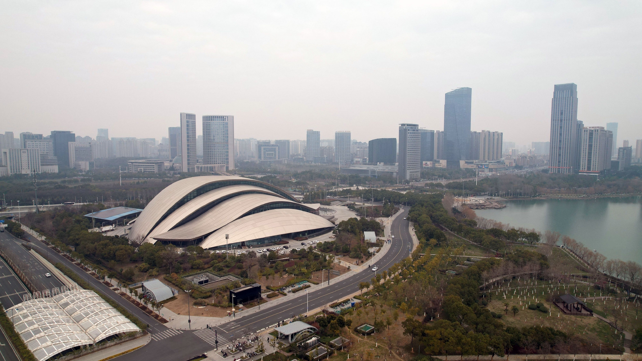 合肥标志性建筑:合肥大剧院又名天鹅湖大剧院