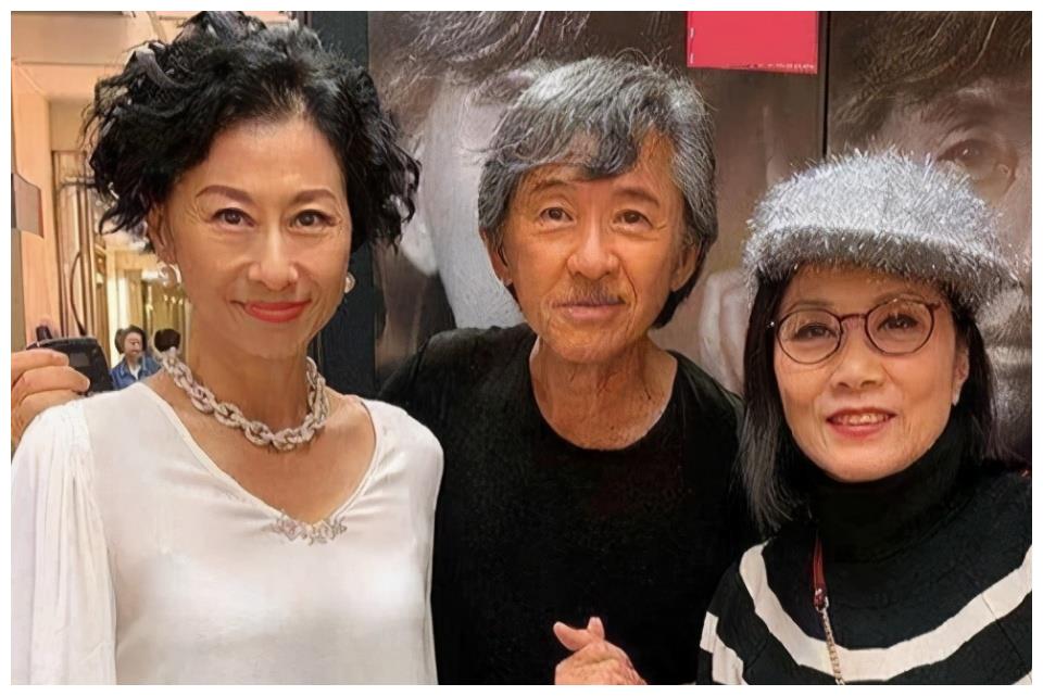 她是费翔前女友,夺走恩人丈夫一生无子,将所有的爱都给了房祖名