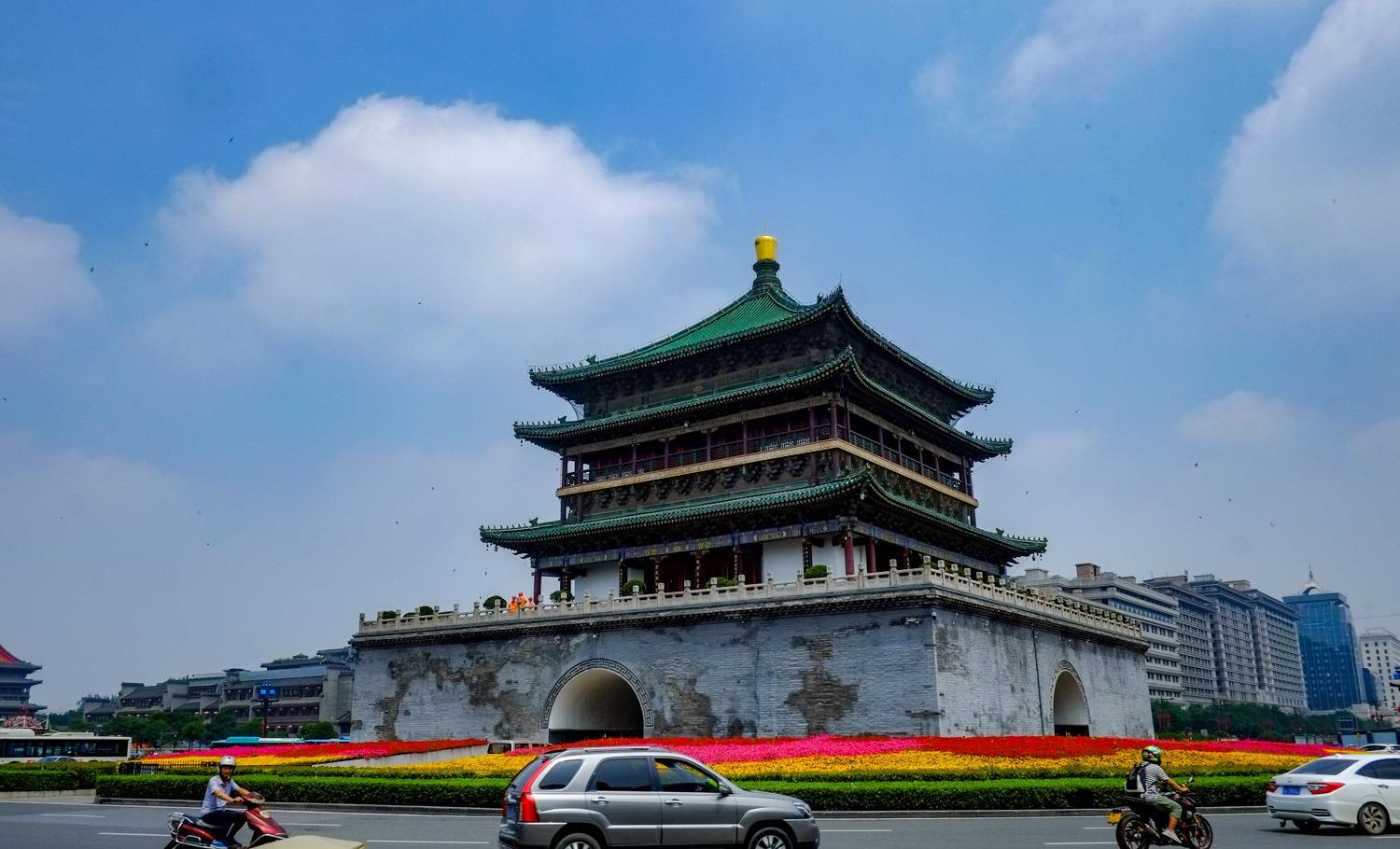 西安钟楼开始修缮 这次要整修金箔脱落的宝顶