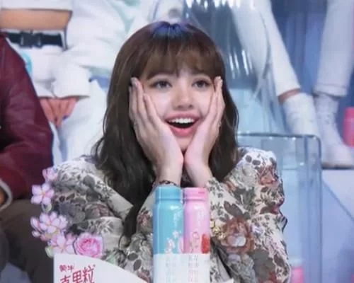 Lisa参加 青你 至今只用中文喊过一位学员名字 网友 有眼光 高清图集 新浪网