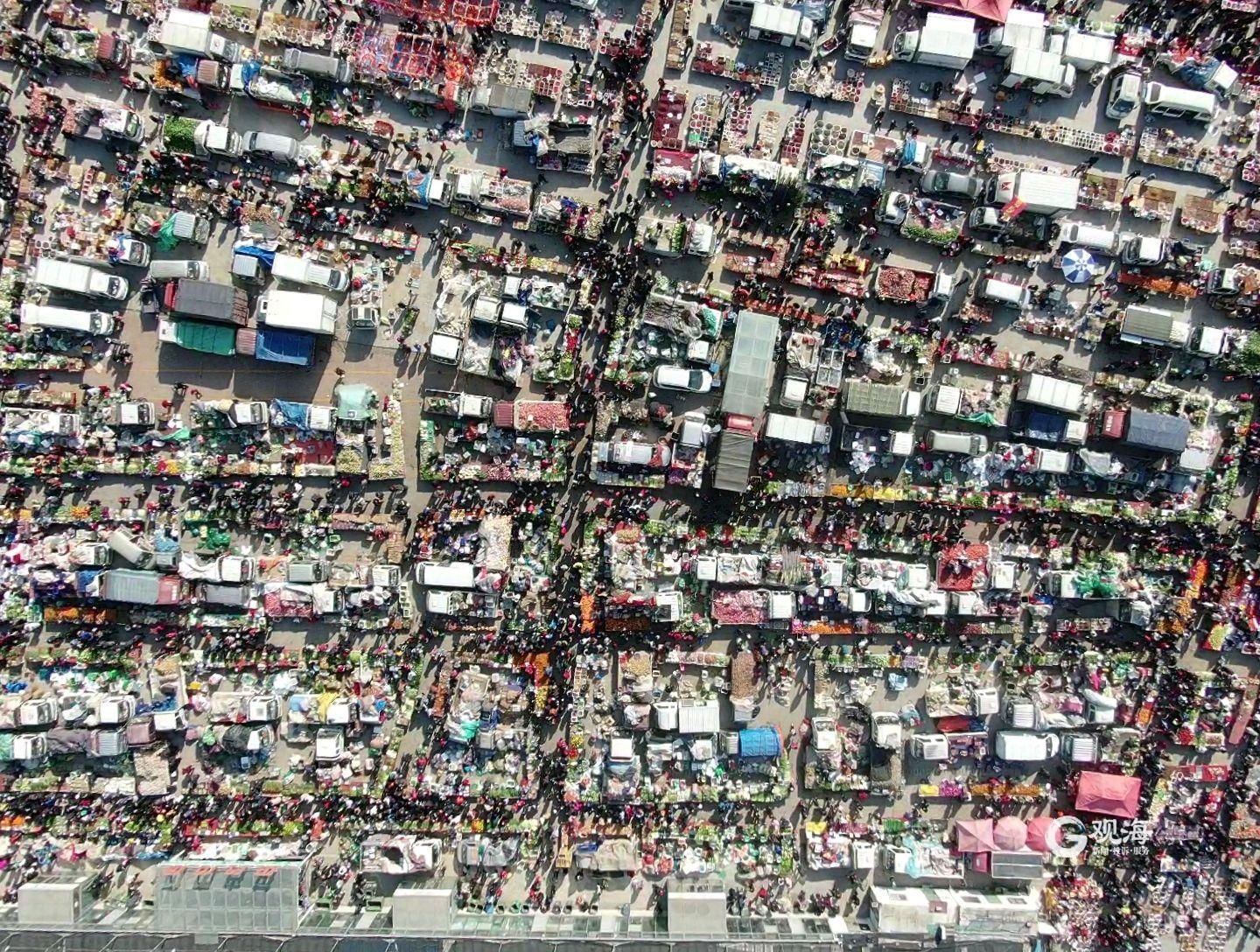 实拍春节前最后一个李村大集:人海了休闲区蓝鸢梦想 - Www.slyday.coM