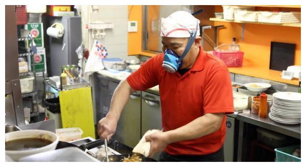 日本"死神炒饭",厨师烹饪要带防毒面具,有人吃到进医院