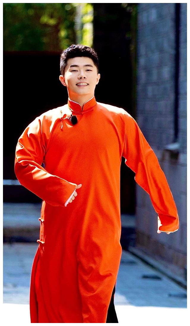 三句话形容周九良,看完粉丝的评论,心情久久不能平复