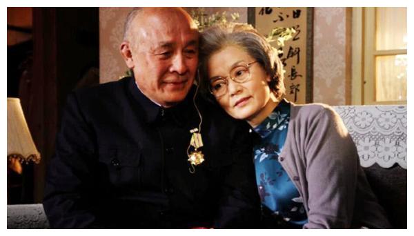 潘虹:丈夫"移情"小21岁王小丫,并且一生无子,如今现状如何__财经头条