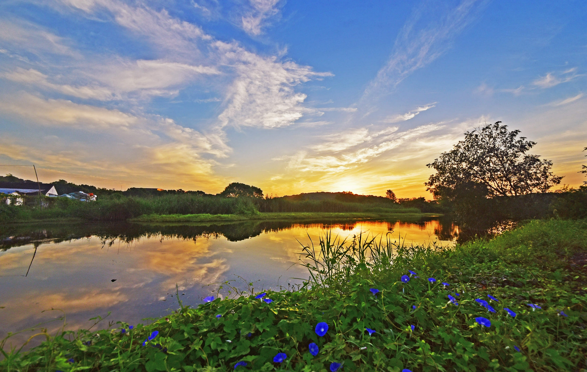 锡北乡村晨光里2021年08月最后一个早晨江苏省无锡市锡山区