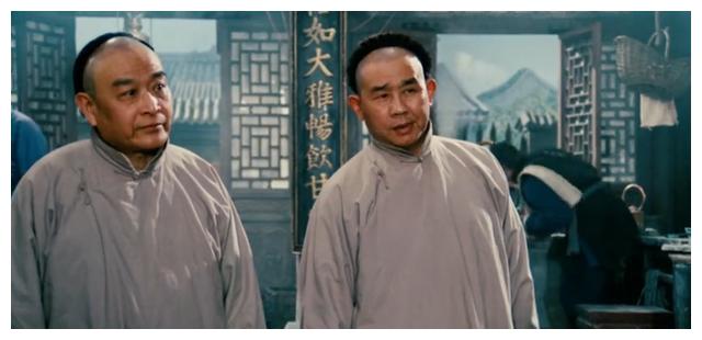 颇深,那个角色的饰演者就是人艺著名演员,曾担任过人艺副院长的林连昆