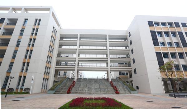 广东中学学校排名_广东高考尖子生最多的高中,高优率却排在这两所外