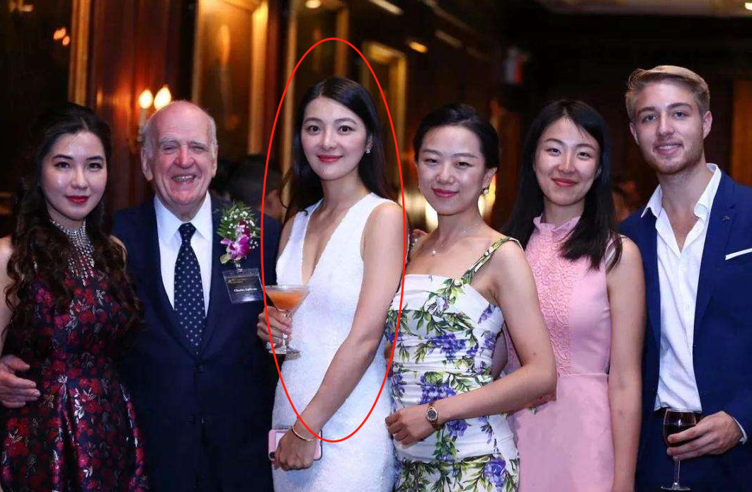 紫金矿业要变天!63岁董事长娶38岁娇妻,婚前却转给儿子5100万股