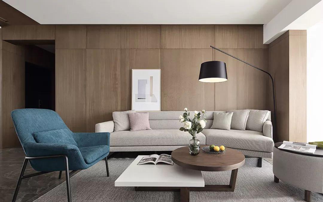 沙发背景墙我选木质的,简单又好看,还能带来温馨感