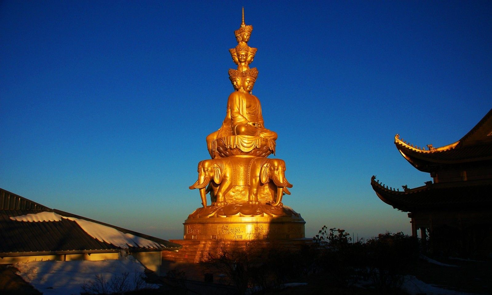 峨眉山圣灯之迷至今悬而未决你看到过吗