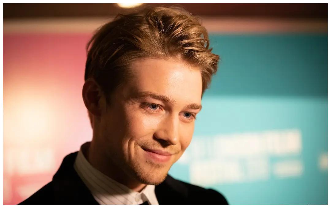 乔·阿尔文的真相 被泰勒在格莱美现场表白 十年之路只为一人心休闲区蓝鸢梦想 - Www.slyday.coM