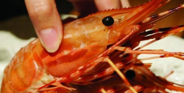 虾头里面到底是"黄"还是"屎"很多人都弄错,千万不要乱吃