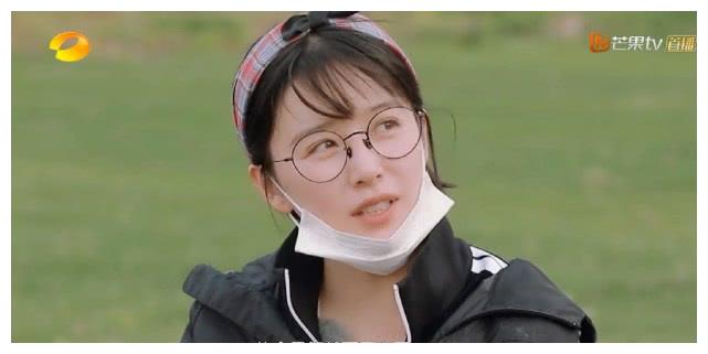 同为重组家庭，王鸥和同母异父妹妹关系淡，阚清子开心给继父养老休闲区蓝鸢梦想 - Www.slyday.coM