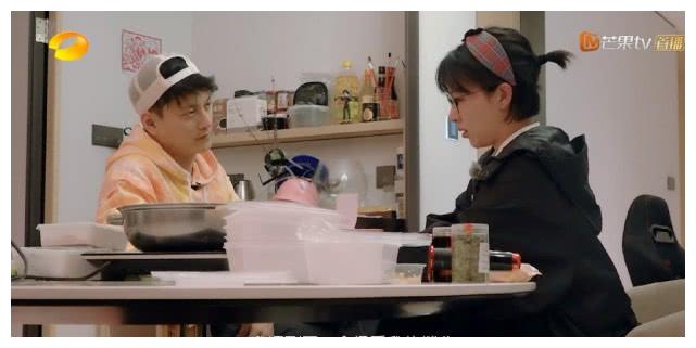 同为重组家庭，王鸥和同母异父妹妹关系淡，阚清子开心给继父养老休闲区蓝鸢梦想 - Www.slyday.coM