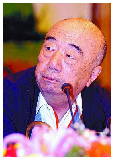10年前,知名老戏骨葬礼上,一向温和的张国立对邓超大吼:滚出去|李丁
