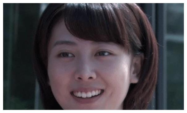 徐唯从小就是校花不管在哪个阶段都让人非常羡慕