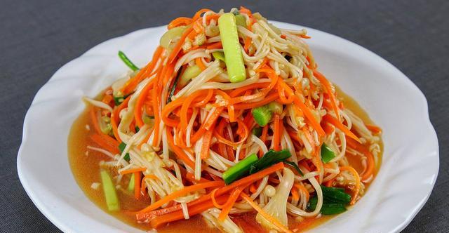 爽拌三丝最简单又好吃的做法,大厨教你多加一步,色泽鲜艳又脆嫩_高清